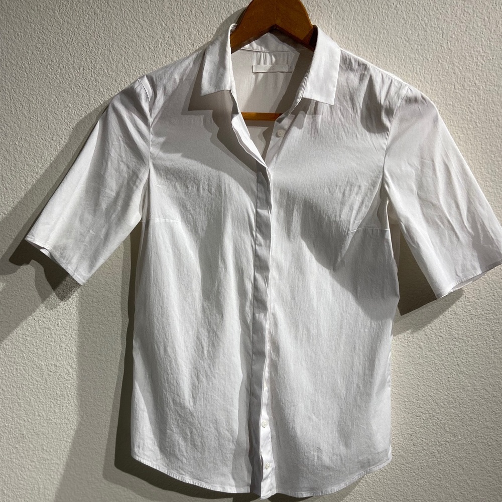 White, Collared Short-Sleeve Button Down